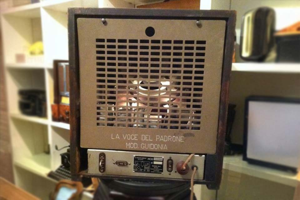 Esperienze di Restauro Radio Epoca di Claudio Sicollo