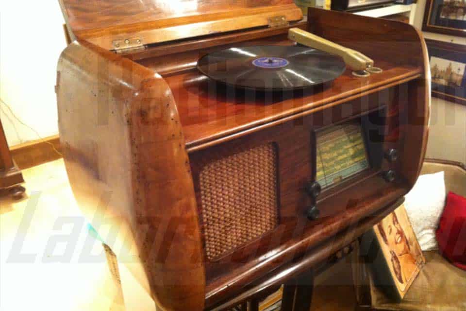 Esperienze di Restauro Radio Epoca di Claudio Sicollo